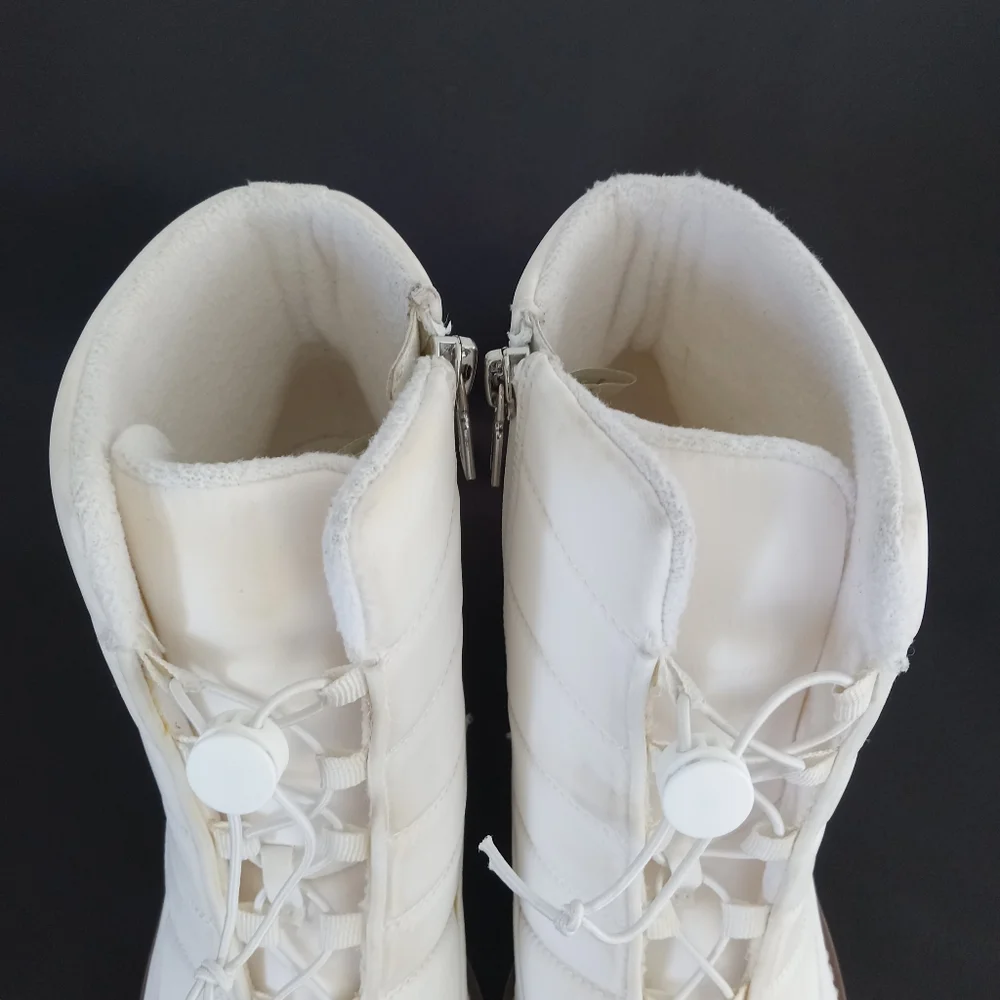 BLONDO Daisy Waterproof Lug Sole Boot In White Nylon Women's Size 8M